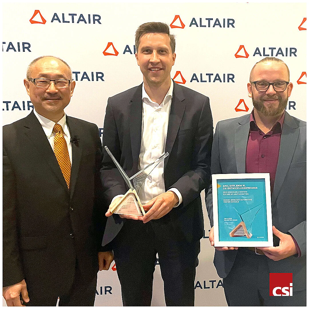 Awardübergabe von Richard Yen (Senior Vice President Altair) an Dr. Stefan Herrmann (csi entwicklungstechnik) und Kay-Markus Wulf (csi entwicklungstechnik), v.l.n.r Awardübergabe von Richard Yen (Senior Vice President Altair) an Dr. Stefan Herrmann (csi entwicklungstechnik) und Kay-Markus Wulf (csi entwicklungstechnik), v.l.n.r